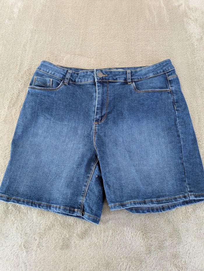 Short en Jean Classique In Extenso