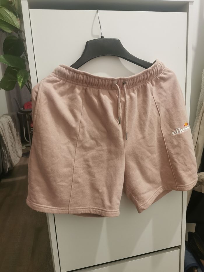 Shorts ELLESSE Taille 38 rose