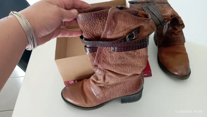 Bottes pointure 38 - photo numéro 2
