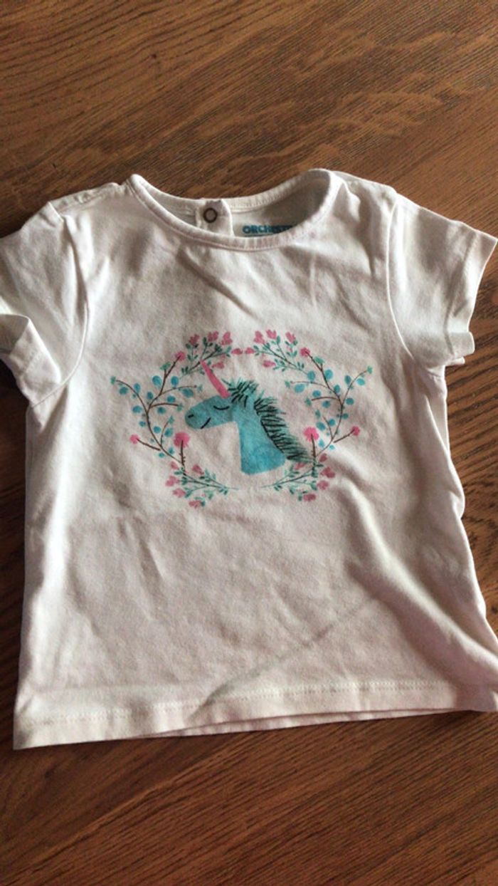 T-shirt blanc licorne - 9 mois - photo numéro 2