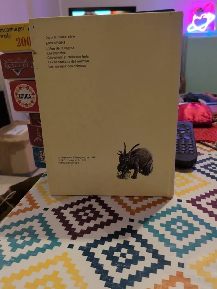 Livre enfant l'âge des dinosaures - photo numéro 2