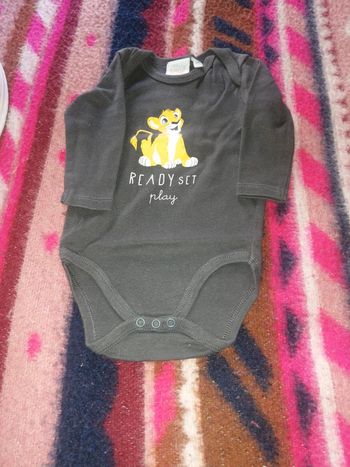 Body le roi lion Disney baby 6 mois