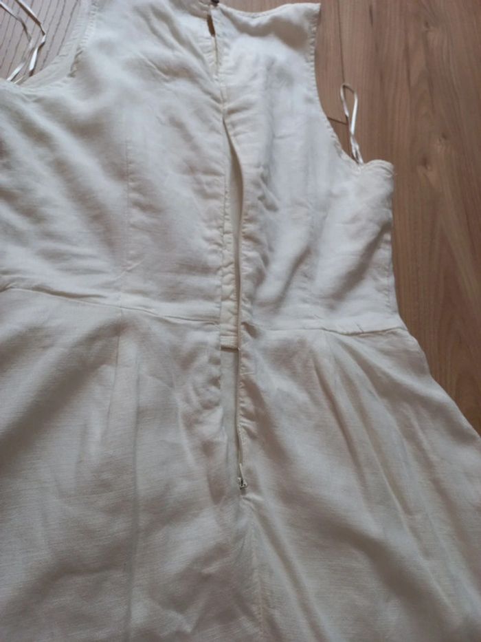 Robe beige/blanche taille 38 (France) - photo numéro 9