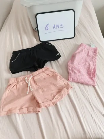 Lot shorts pantacourt 6ans