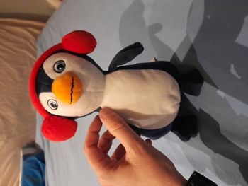 peluche pinguin Kinder  neuf