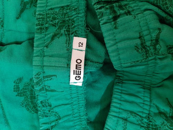 Short vert crocodile 12ans - photo numéro 3