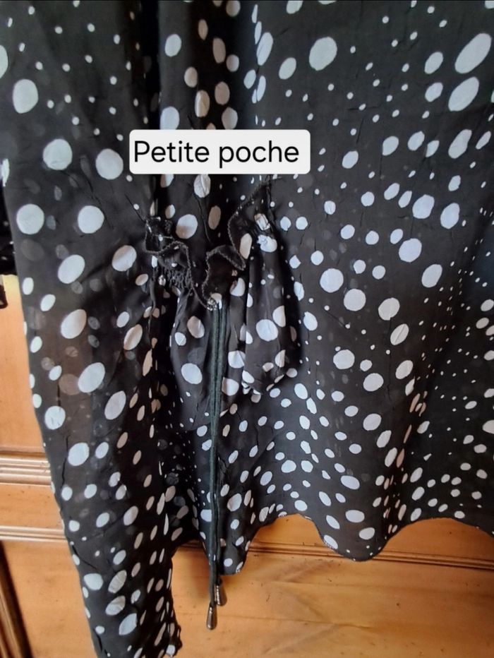 Blouse NEUVE pour femme Taille 54 - photo numéro 3