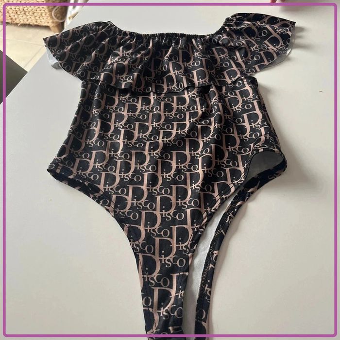 Maillot body taille 8 ans neuf