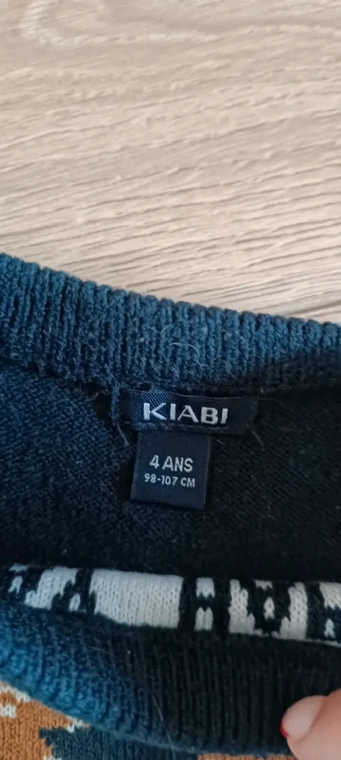 Pull de Noël taille 4ans - photo numéro 2