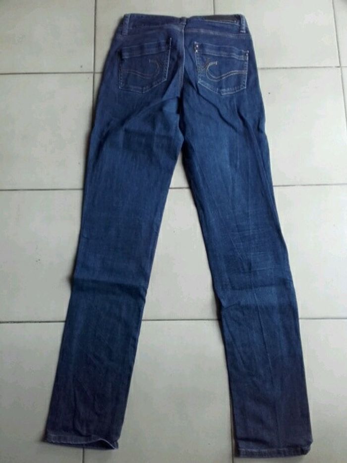 Jean droit - photo numéro 2