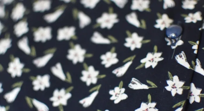 Blouse Cherry Paris en taille 1 avec de belles fleurs - photo numéro 6