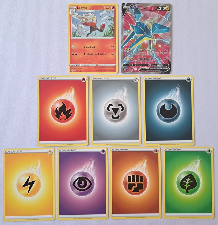 🃏 Lot de 17 cartes Pokémon JCC françaises 2020 Epée et Bouclier