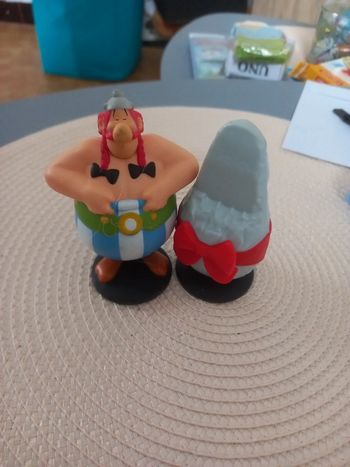 Figurine obelix et son rocher