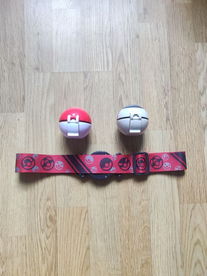 Ceinture Pokémon avec ses Pokéball - photo numéro 3