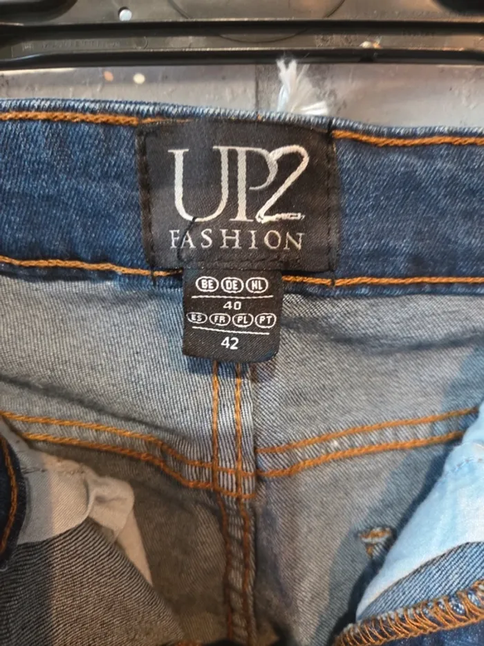 Jean up2fashion taille 40.42 neuf - photo numéro 2