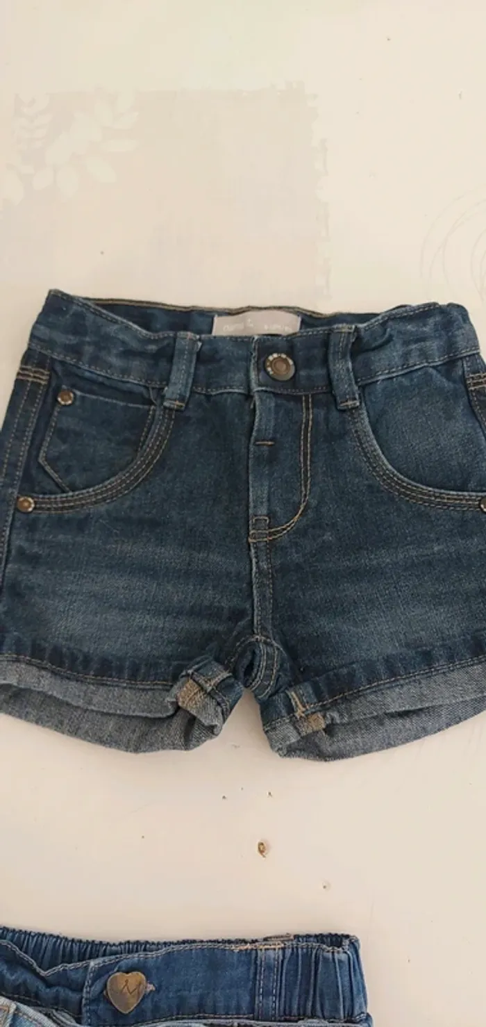 Short jeans