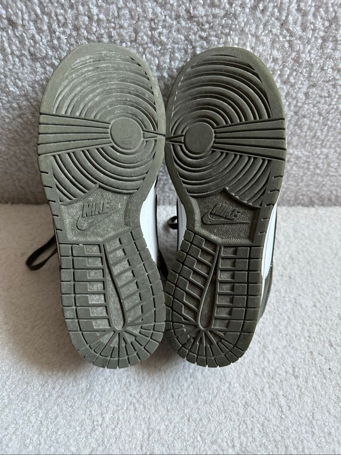 baskets Nike Dunk Low Medium Olive - photo numéro 5