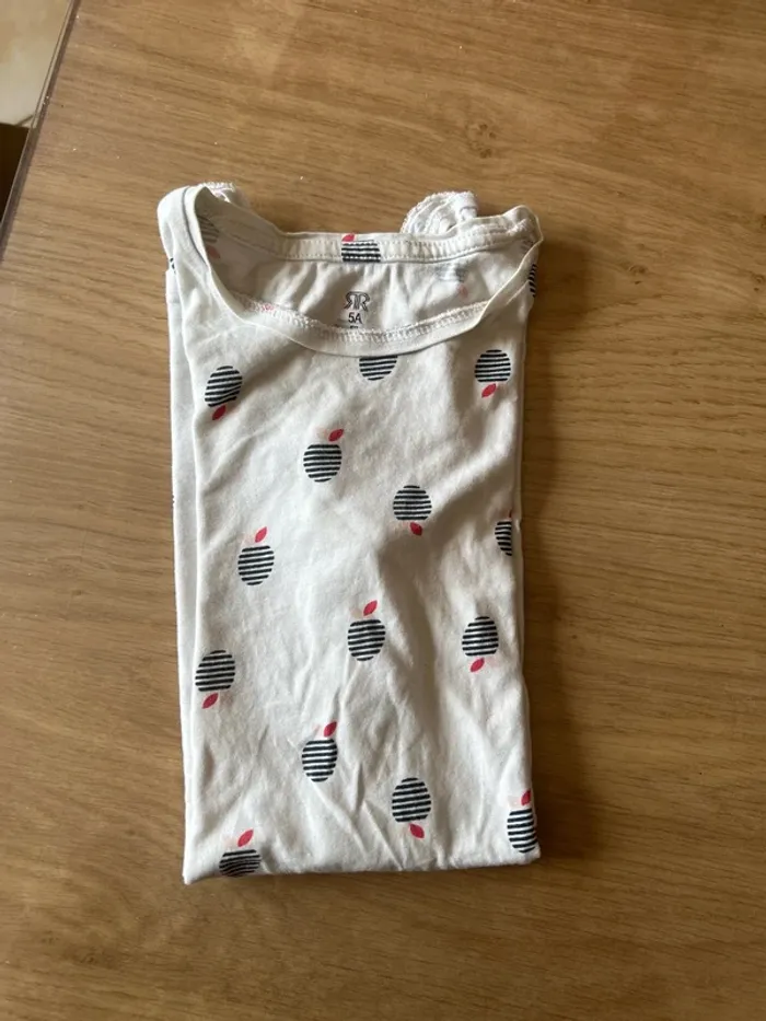 Lot vêtements 5 ans Fille 🧒