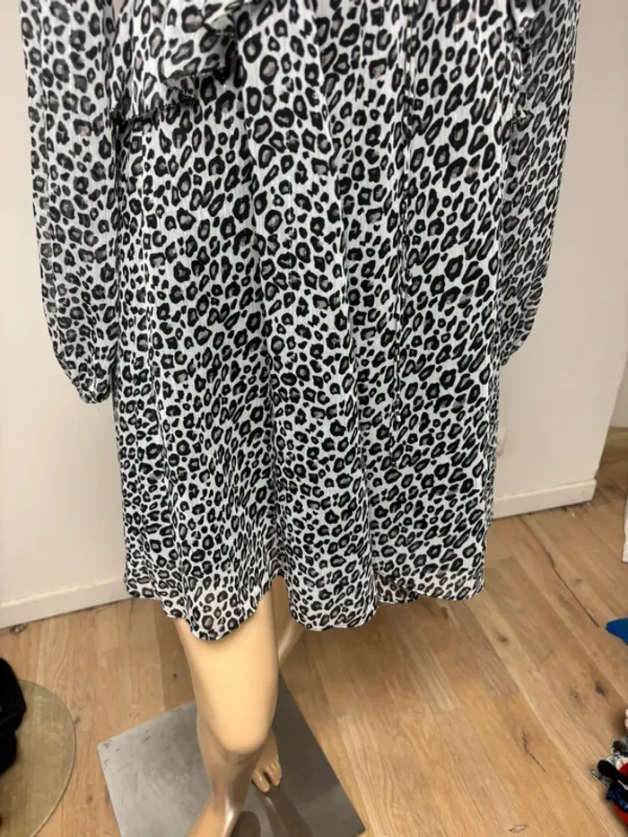 Robe neuve The Kooples – Taille 2 – Imprimé léopard chic - photo numéro 7