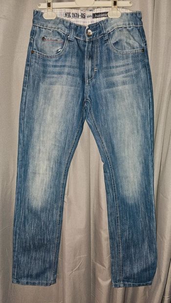 Jean bleu clair taille 12 ans in extenso