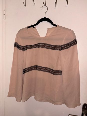 Un joli haut à dentelle