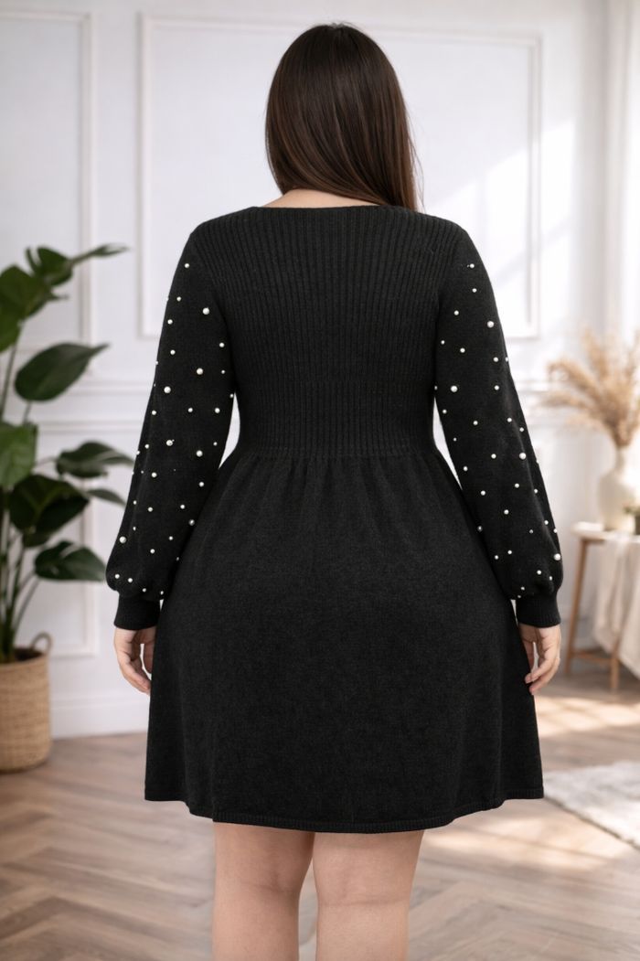 Robe pull en tricot chic noire aux manches perlées Femme taille 52 marque Asos 💍 - photo numéro 2