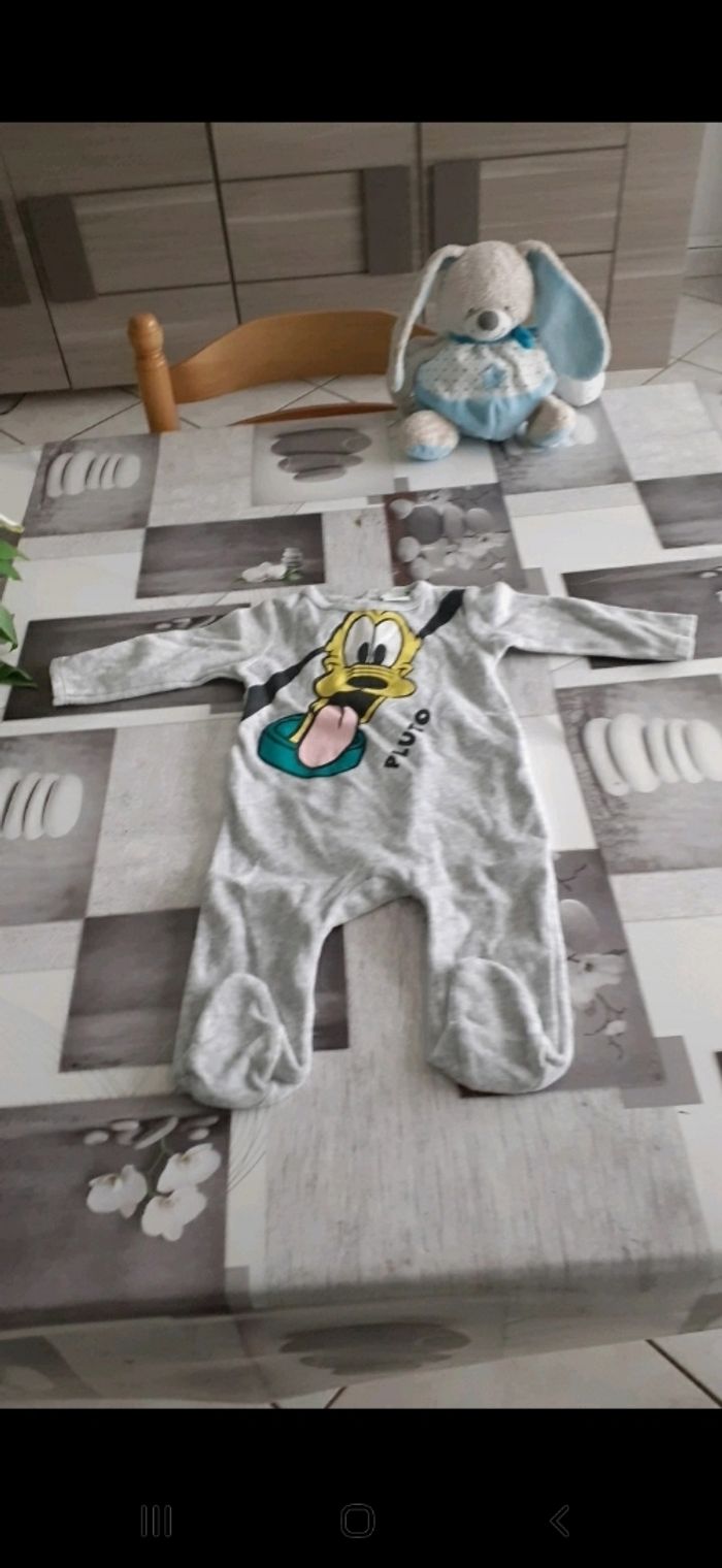 Pyjama taille 6 mois - photo numéro 2