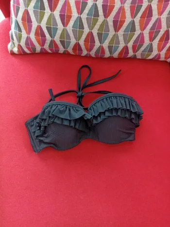 Maillot de bain noir bandeau texturé volants 85B, 1B, 32B, 70B *