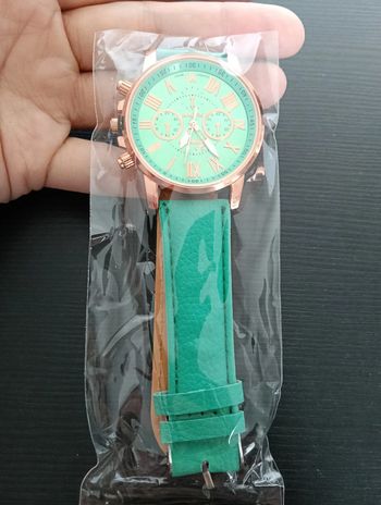 Montre femme neuf