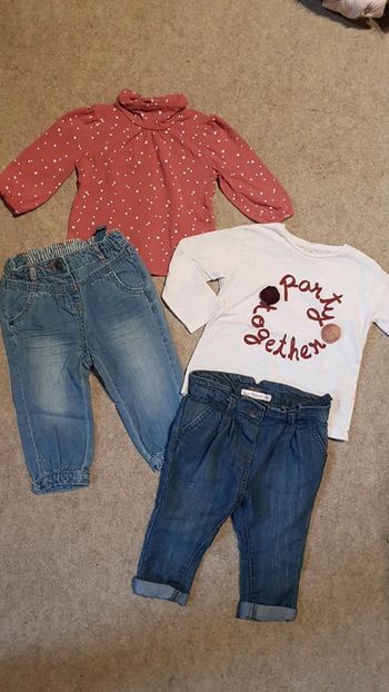 Lot de 2 ensembles jean et pull fin fille 9 mois