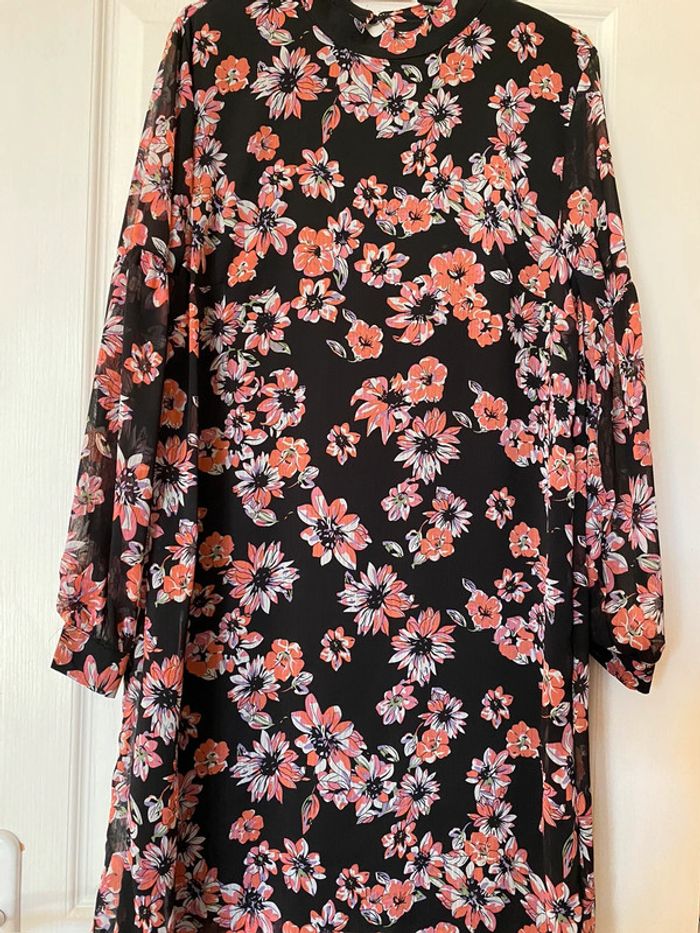 Jolie robe tissu fluide doublée
