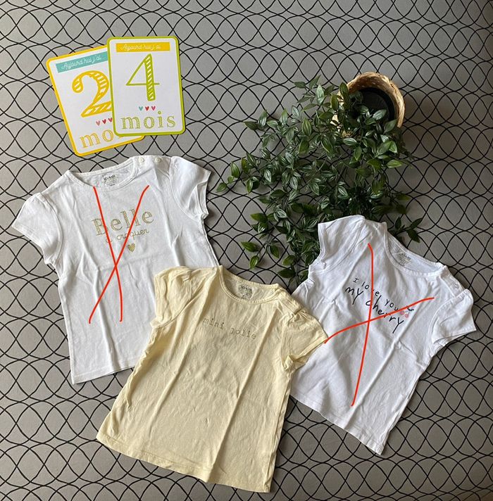 Tee shirt message : mini jolie