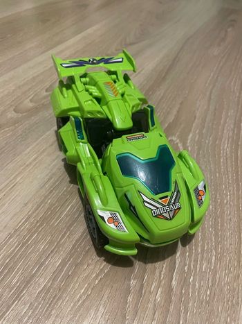 Voiture dinosaure