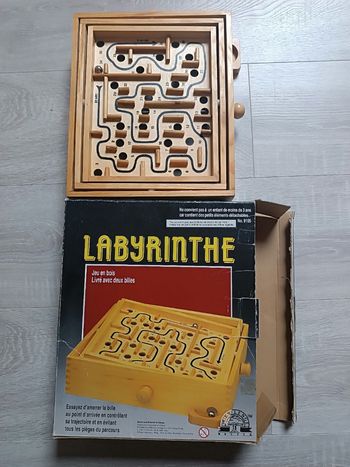 Labyrinthe en bois