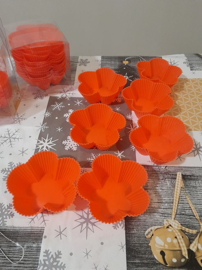 Lot de 24 formes cupcake en silicone - photo numéro 2