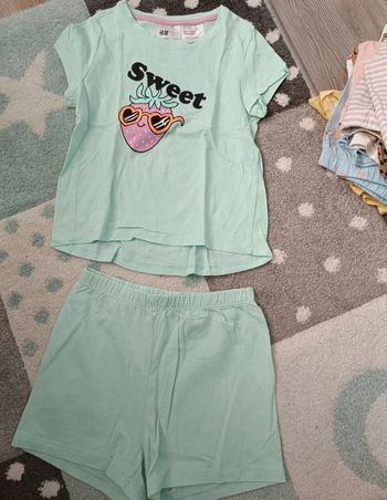 Pyjama short 
Marque h&M
Taille 98 cm