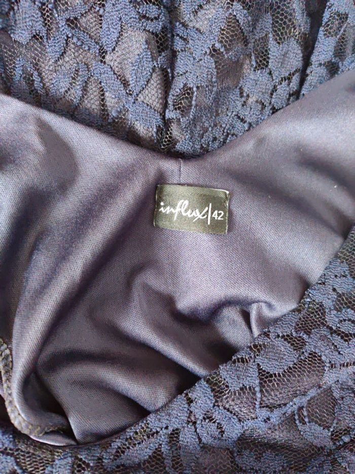 Robe en dentelle - photo numéro 5