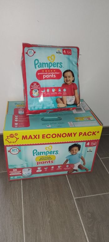 Couches Pampers taille 4 pants 