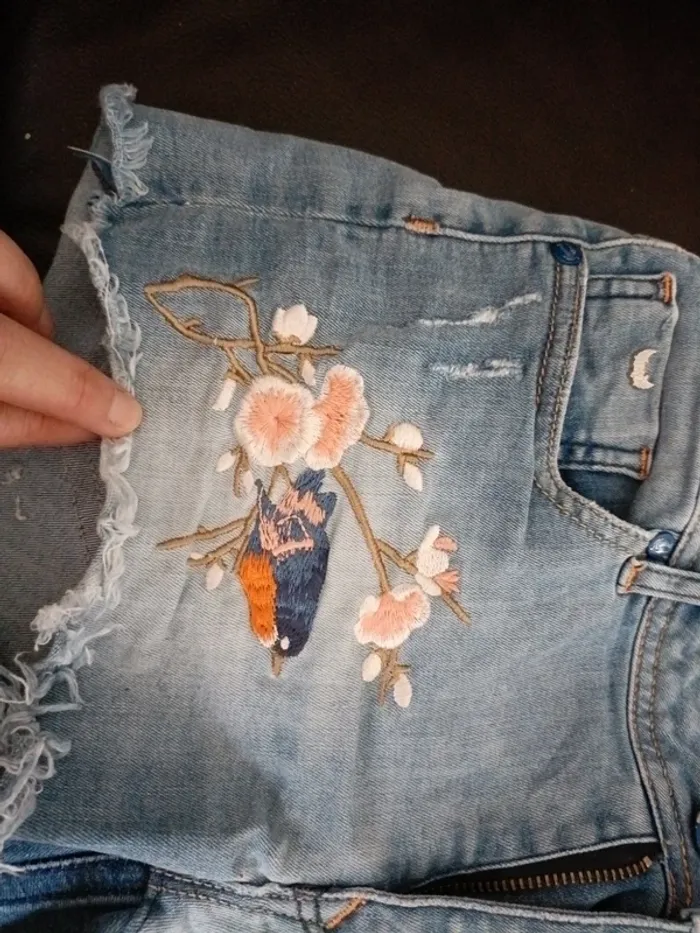 Magnifique short Kaporal brodé taille 36 - photo numéro 4