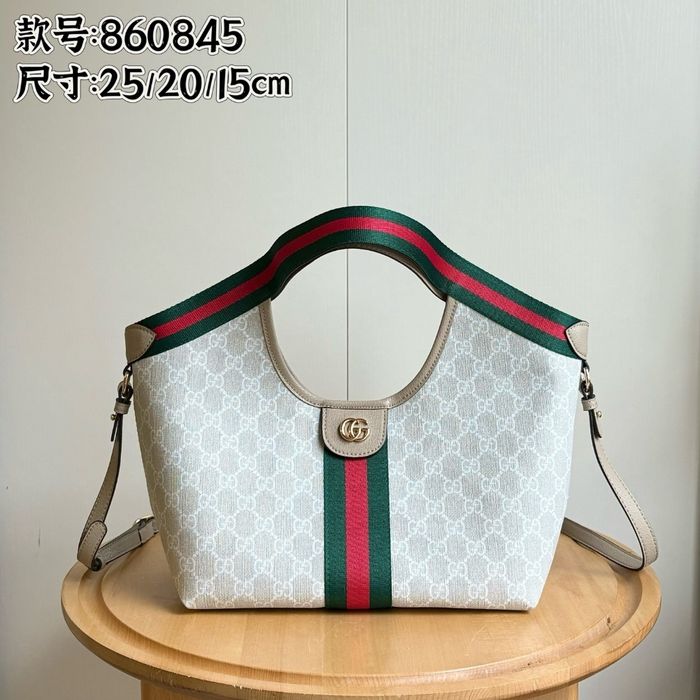 Gucci  860845