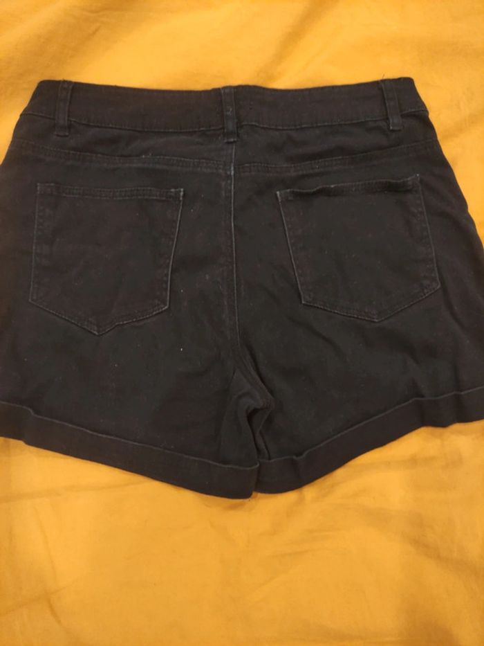 Short 38 - photo numéro 3