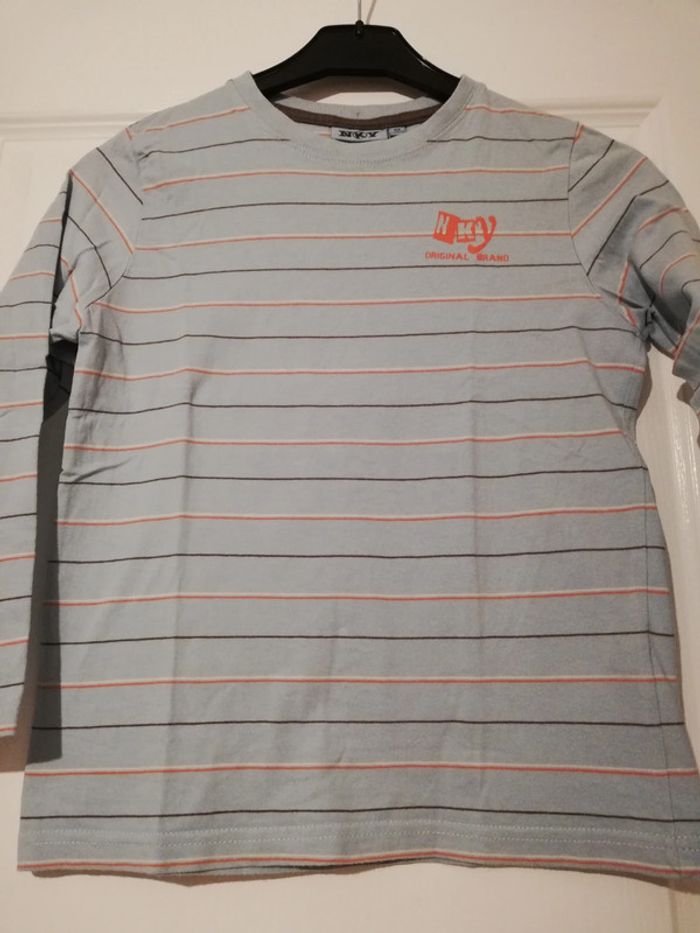 Tee-shirt manches longues bleu et orange 8 ans