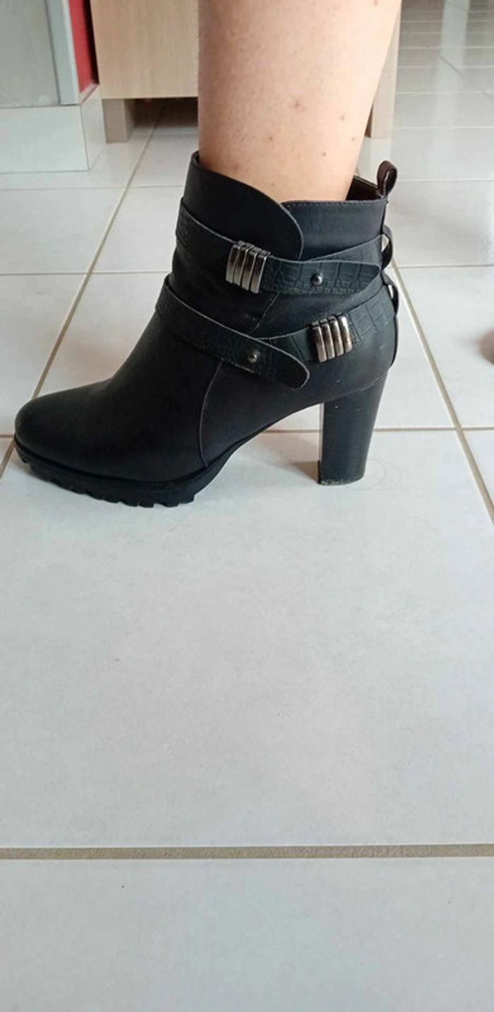 Bottine à talon noire T41 - photo numéro 2