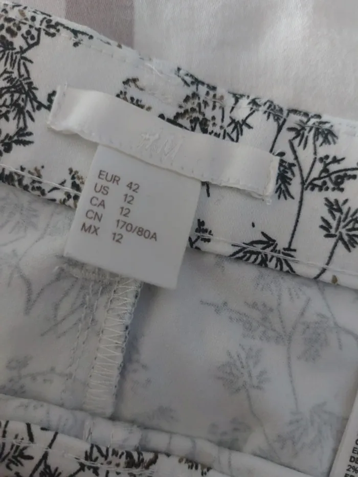 Magnifique pantalon cigarette motifs feuillage noir - photo numéro 7