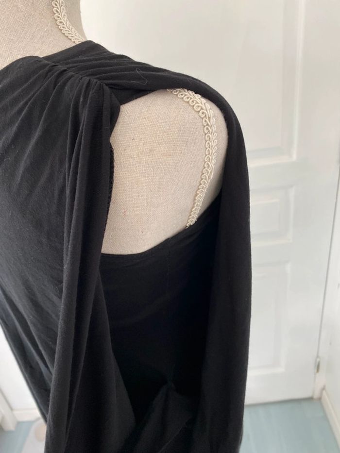 Robe tunique noire avec bijou taille 1 - photo numéro 4