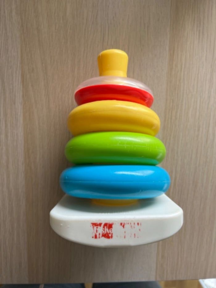 Tour pyramide anneaux Fisher Price