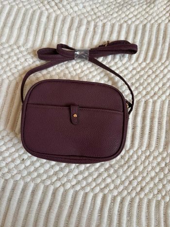 Petit sac à main couleur prune