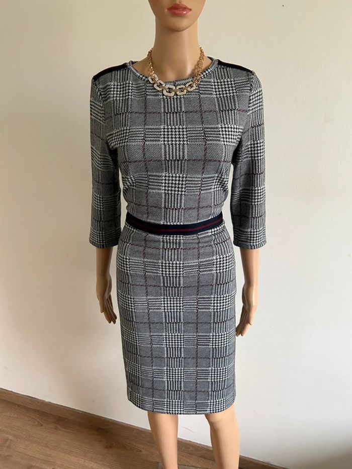 Robe grise à manches courtes Esprit taille française XL jamais portée