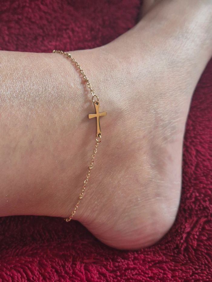 Jolie chaîne de cheville motif croix en acier - photo numéro 2