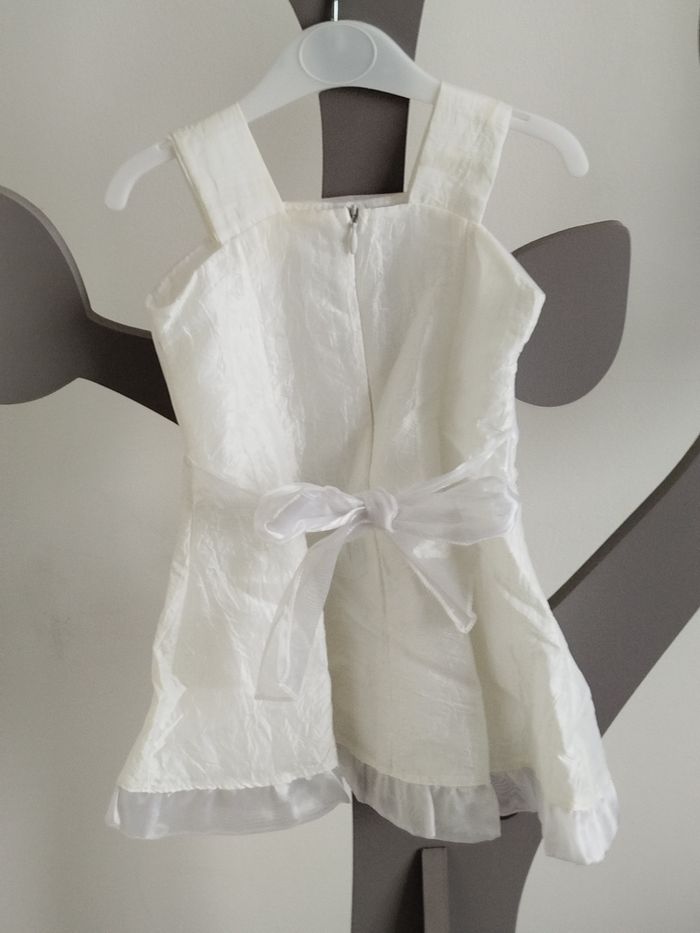 Magnifique robe de cérémonie avec boléro ivoire et blanche taille 3 mois - photo numéro 3